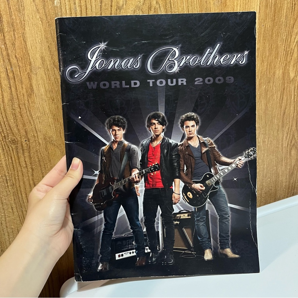 Vintage Jonas Brothers World Tour 2009 Program Concert Book!